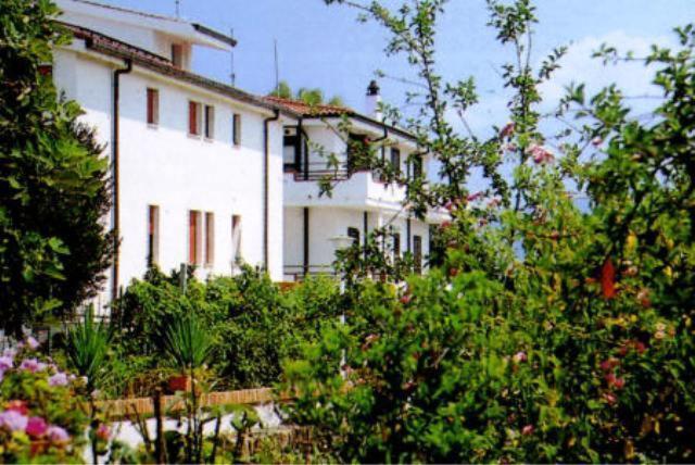 Residence Oasi Briatico Eksteriør billede